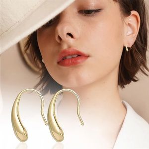 Small Water Drop Earrings Temperament Simple Female Cold Wind Small Earlobe